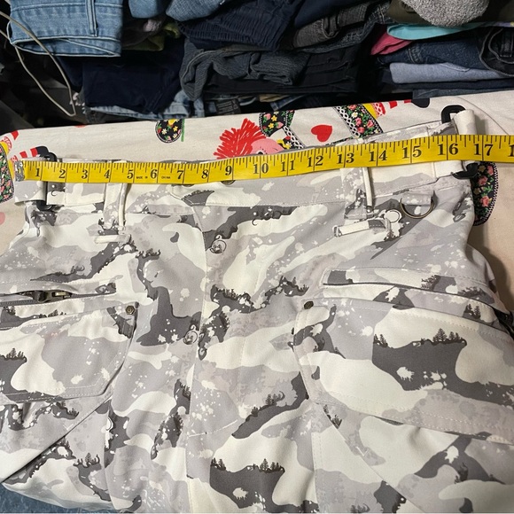 Empyre 10,000 MM Men’s Camouflage Snowboard Pants - Picture 5 of 7